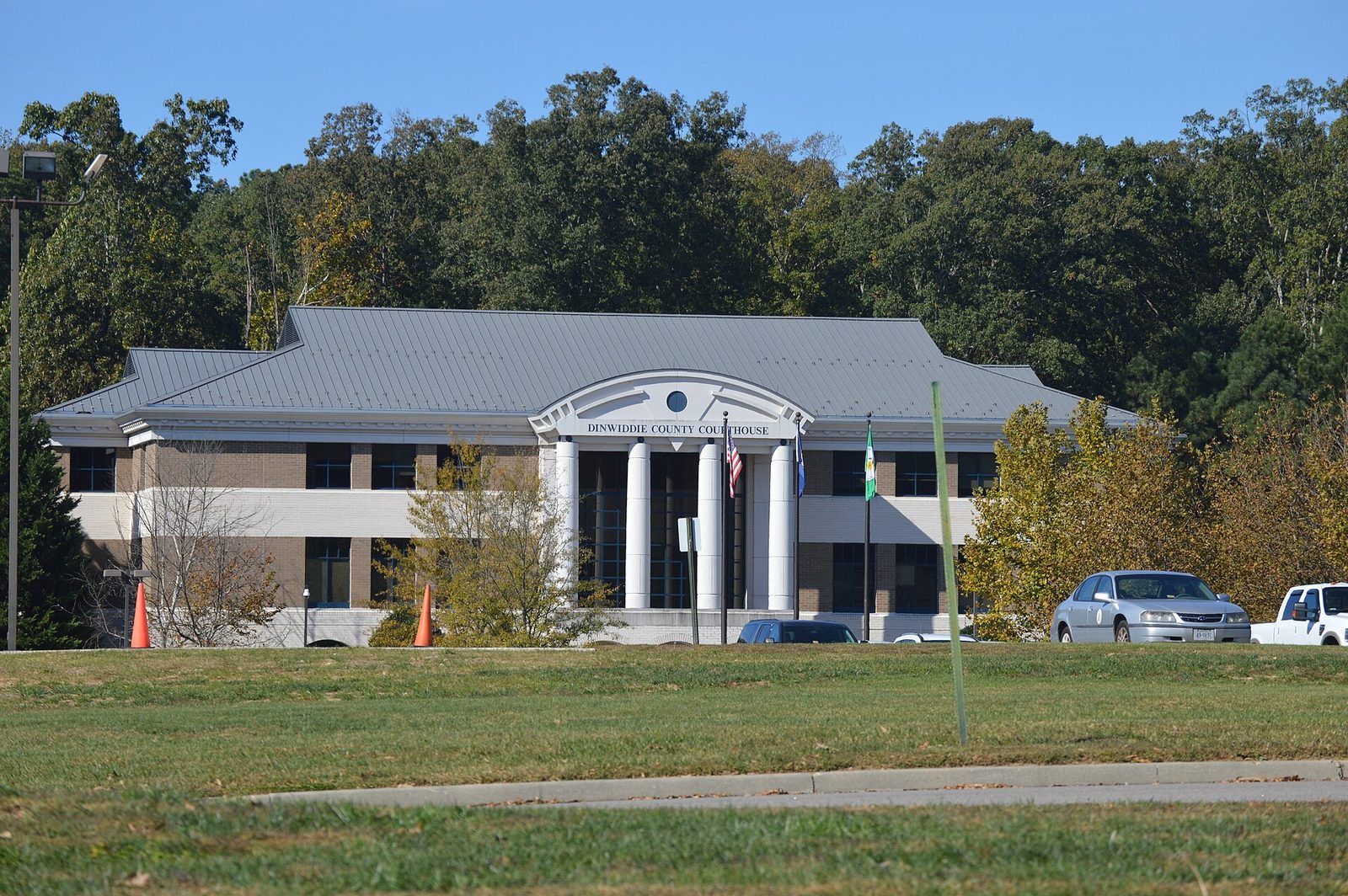 Dinwiddie County Courthouse, new
